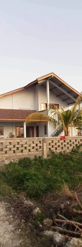 Geyu House，位于Jembrana的酒店