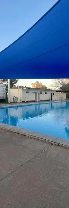 Longreach Station Accommodation，位于Longreach Airport的酒店