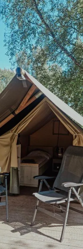 Safari tent XS - Camping Belle-Vue，位于贝尔多夫的酒店