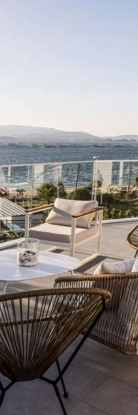 Hotel Leal - La Sirena，位于阿罗萨新镇的酒店