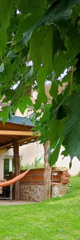 La Rustica，位于Saint-Michel-Mont-Mercure的酒店