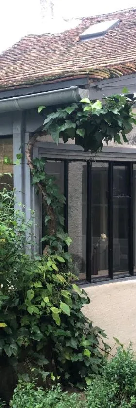 La Petite Maison，位于叙尔维列的酒店