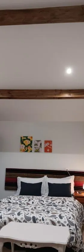 studio maisonette，位于伊斯内斯的酒店