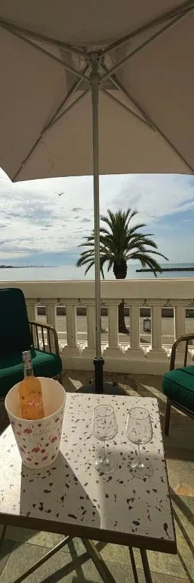 L'Hôtel De La Plage，位于勒格罗-迪鲁瓦的酒店