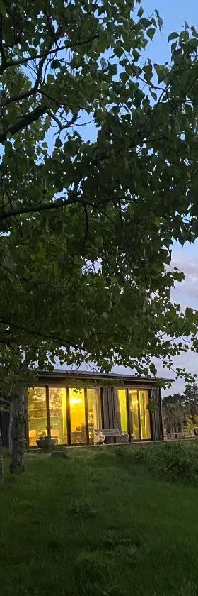 Stablehouse Garden Shed，位于马斯特顿的酒店