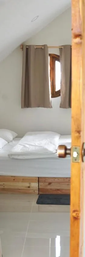 Tiny house homestay & cafe T1，位于Ban Mai Lao Yao的酒店