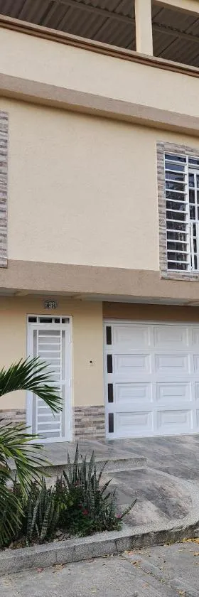 Apartamento familar moderno al sur de Buga，位于布加的酒店