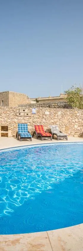 3 Bedroom Holiday Home with Private Pool and Views，位于纳杜尔的酒店