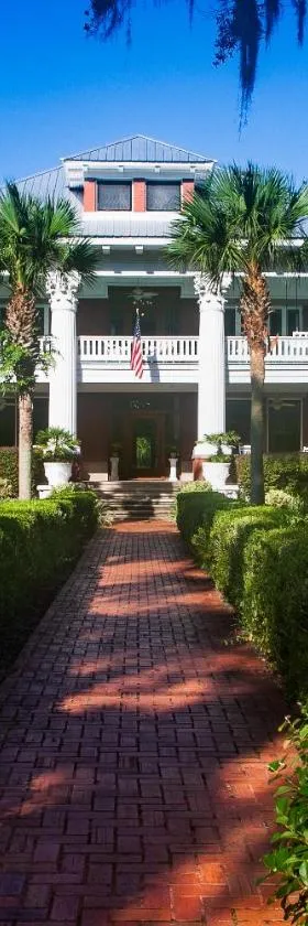 Herlong Mansion Bed & Breakfast，位于Micanopy的酒店