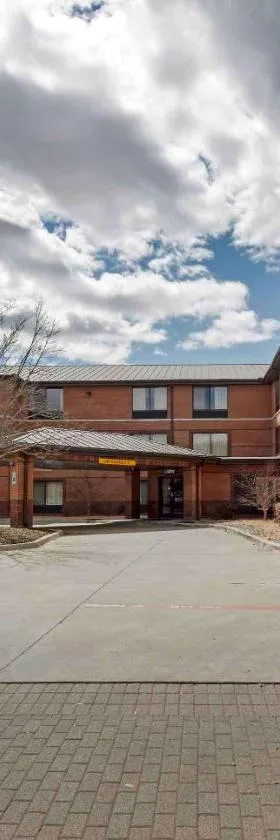 Extended Stay America Select Suites - Dallas - Farmers Branch，位于法默斯布兰奇的酒店