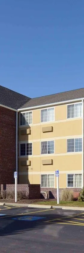 Extended Stay America Select Suites - Providence - Airport，位于沃里克的酒店