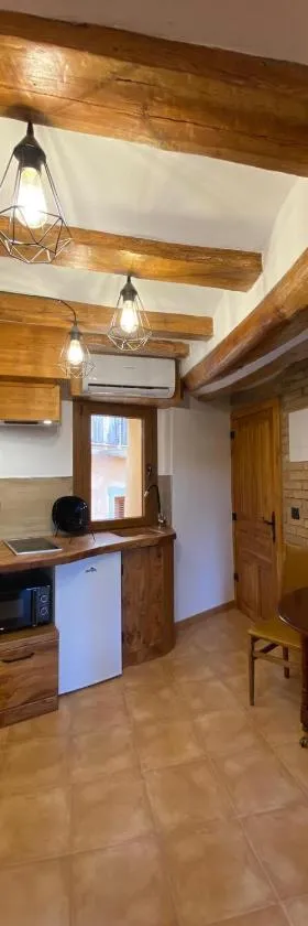 Apartaments Turístics LA FONTETA，位于卡尔多纳的酒店