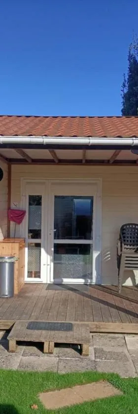 Chalet de vacances 5 couchages，位于Saint-Cyr-en-Talmondais的酒店