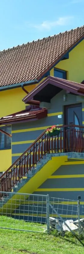 Apartmani NINA Zlatar，位于新瓦罗什的酒店