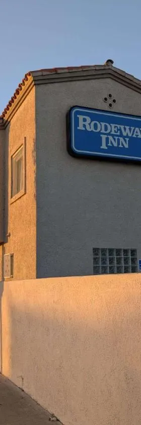 Rodeway Inn South Gate - Los Angeles South，位于南门的酒店