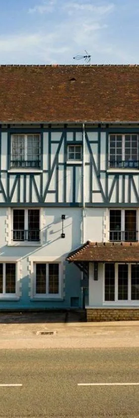 Logis hôtel Restaurant Le Faisan Dore，位于奥恩河畔丰特奈的酒店