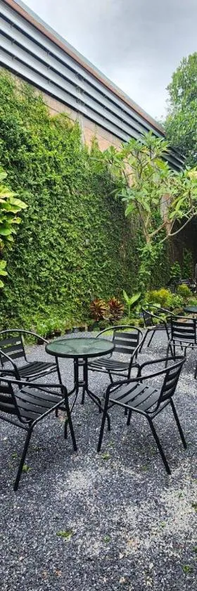 RYB Hostel Phuket，位于Ban Lo Long的酒店