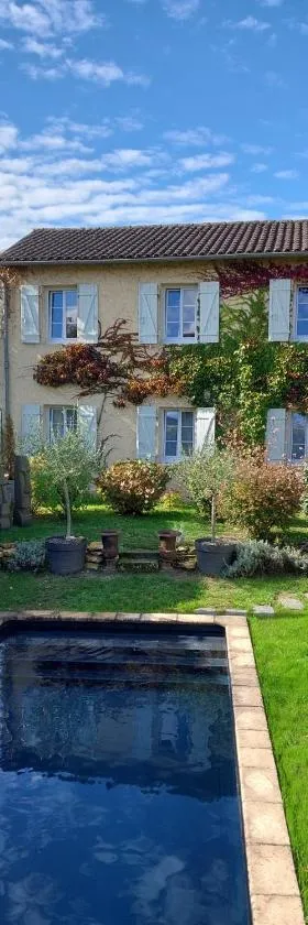 MAISON DE MARQUAY-MAISON D'HOTES，位于马尔凯的酒店
