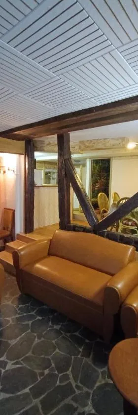 Location appartement - Le Mont Dore，位于Mont-Dore的酒店