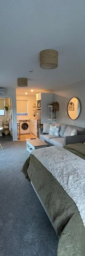 #1 Glenorchy Alpine DELUXE Suite，位于格莱诺基的酒店
