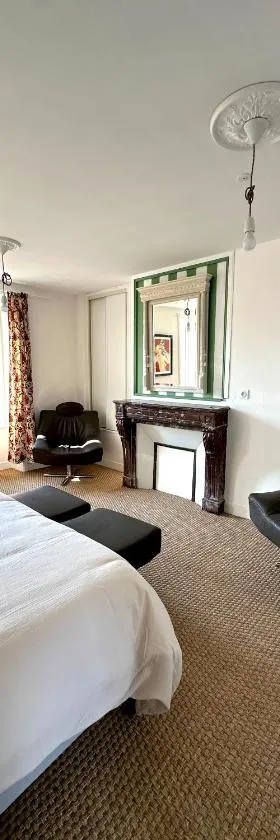 Chambre d'hôtes de charme Partager Enregistrer，位于瓦洛尼的酒店