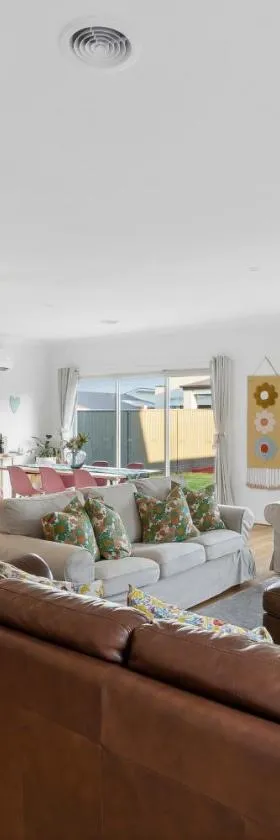 Curlewis home by the Bay，位于Curlewis的酒店
