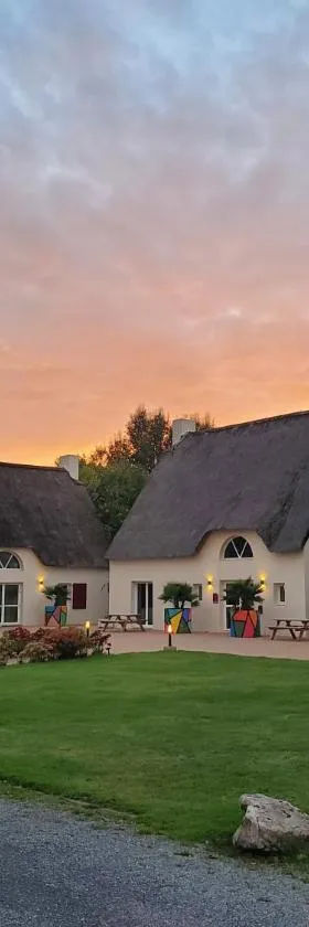 Hôtel de la Brière et Restaurant Les Krapados，位于圣利法尔的酒店