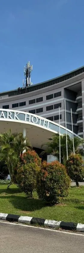 ROYAL PARK HOTEL @ UNITEN，位于加影的酒店