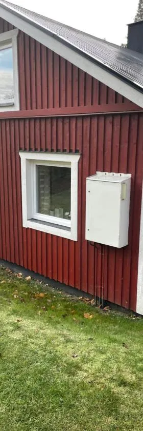 Gävle hel Lägenhet Stuga i 2 plan 28 m2 Centrum 3 Furuvik 9，位于耶夫勒的酒店