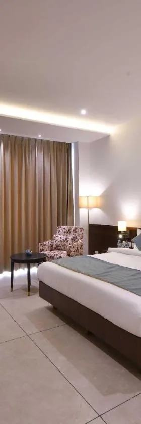 Clubhouse Hotel Morbi，位于Morbi的酒店