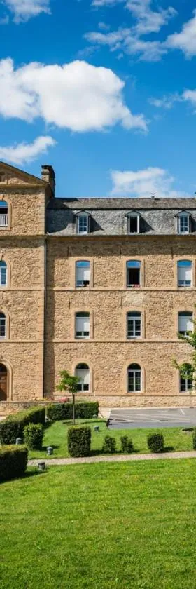 Accueil du Couvent de Malet，位于Saint-Côme-dʼOlt的酒店