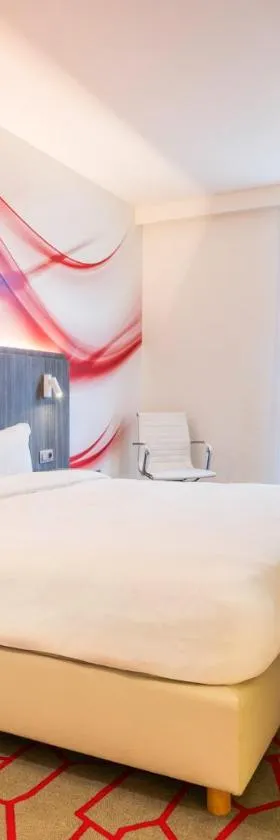 B&B HOTEL Mons Centre，位于蒙斯的酒店