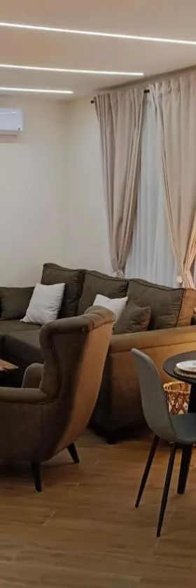 Eden Spa Apartman，位于阿然德洛维克的酒店
