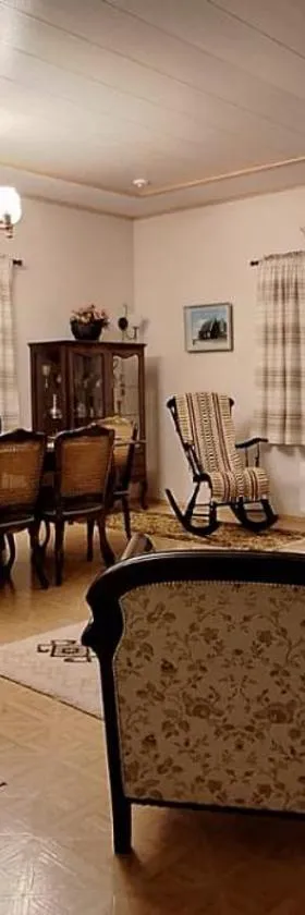 Mukava mummonmökki maaseudun rauhassa，位于Koivu的酒店