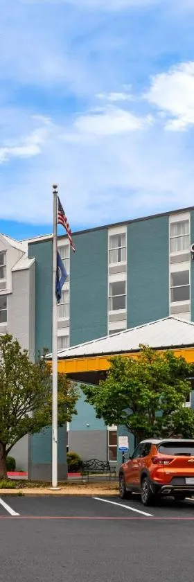 Comfort Inn & Suites Staunton，位于斯汤顿的酒店