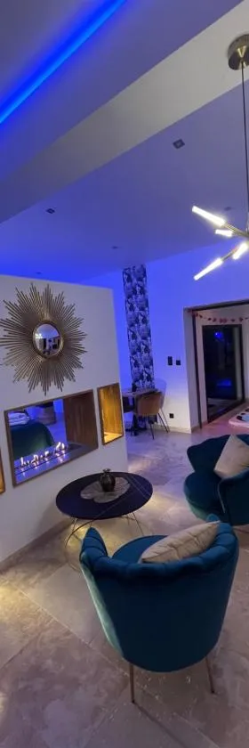 Le Vertu’Ose，位于Rougiers的酒店