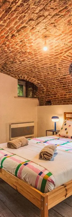 Duplex en cave voutée au coeur de Douai，位于杜埃的酒店