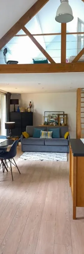 Duplex Le Colombier - Beautiful Charming Home，位于马尼库尔勒翁格尔的酒店