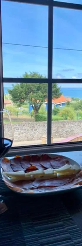 Casa TODAH, Playas y montañas，位于Duesos的酒店