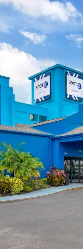 SPOT X Hotel Tampa - Wesley Chapel by The Red Collection，位于卫斯理堂的酒店