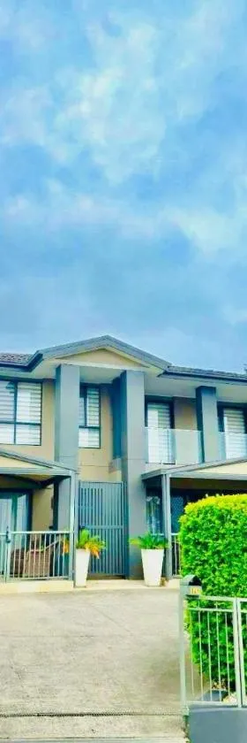 Guesthouse koonawarra，位于Dapto的酒店