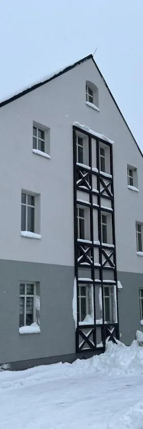 Apartmán Za Humny - krása Krušných hor，位于上布拉特纳的酒店