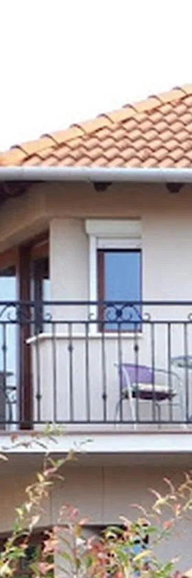 Kertvárosi Apartman，位于蒂萨新城的酒店