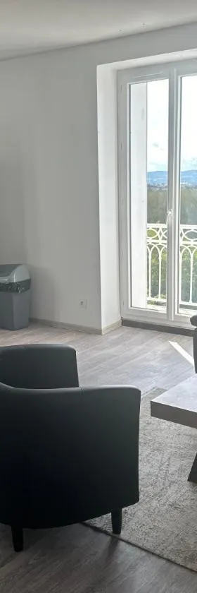 Appartement confortable Andrezieux Boutheon，位于Bouthéon的酒店