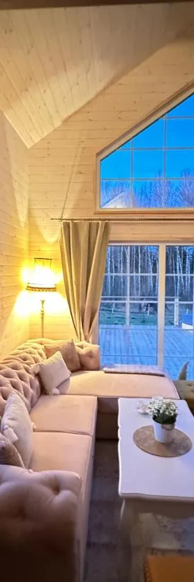 Relax House By The Stone，位于Nugariai的酒店