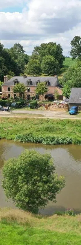 Maison au calme pour 5 personnes，位于La Chapelle-de-Brain的酒店