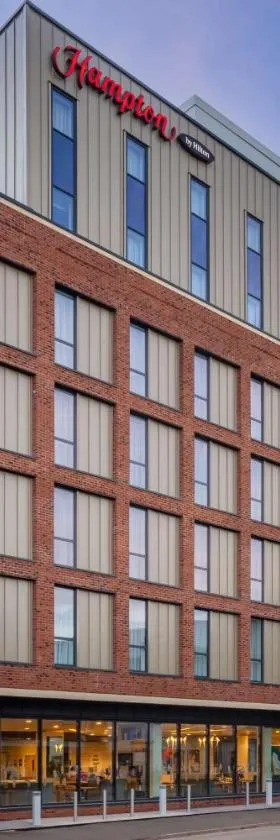 Hampton By Hilton Nuneaton，位于纽尼顿的酒店