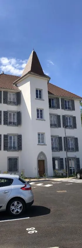 Domitys - Le Manoir，位于佩里纳特·莱斯·萨尔列夫的酒店