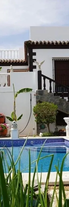 Villa completa con piscina en Arcos de la frontera，位于阿尔科斯-德拉弗龙特拉的酒店