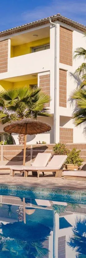 Hotel Casarose - Cannes Mandelieu，位于曼德琉-拉纳普勒的酒店